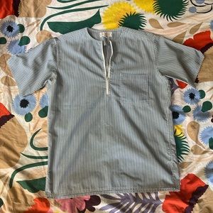 Vintage striped top with zipper!